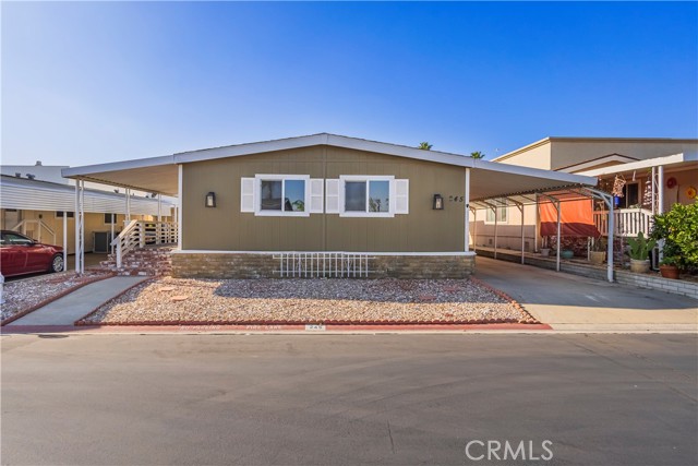 1456 E Philidelphia Street, Ontario CA: https://media.crmls.org/medias/d20e7ceb-5f58-4b94-bbb5-094baa266dfb.jpg