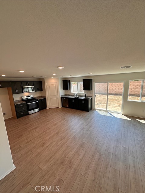 Detail Gallery Image 12 of 26 For 14039 Starlene St, Moreno Valley,  CA 92555 - 3 Beds | 2/1 Baths