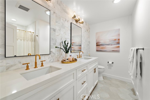 Detail Gallery Image 37 of 65 For 26251 La Morada Cir, Mission Viejo,  CA 92691 - 5 Beds | 3/2 Baths