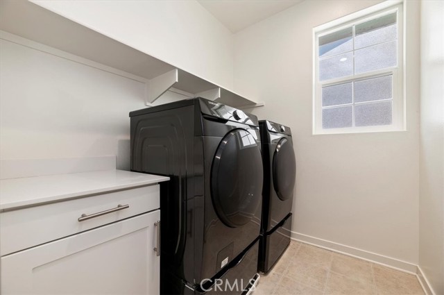 13893 La Pradera Way, Eastvale CA: https://media.crmls.org/medias/d20ee7de-4b33-4296-9142-75edacf4e0e0.jpg