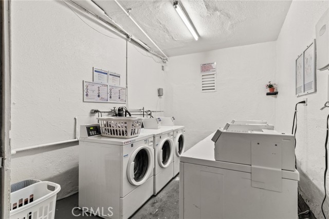 905 915 Cherry Avenue, Long Beach CA: https://media.crmls.org/medias/d20f6ea3-1db2-4e22-956e-c9b44822309d.jpg
