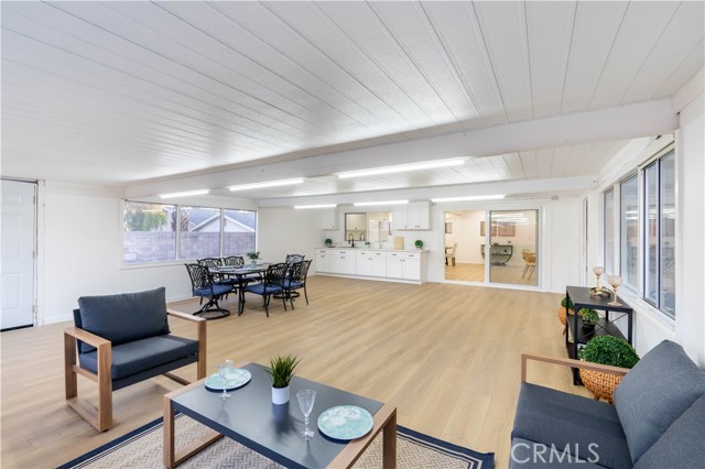 Detail Gallery Image 11 of 28 For 5245 N Mountain View, San Bernardino,  CA 92407 - 5 Beds | 2 Baths