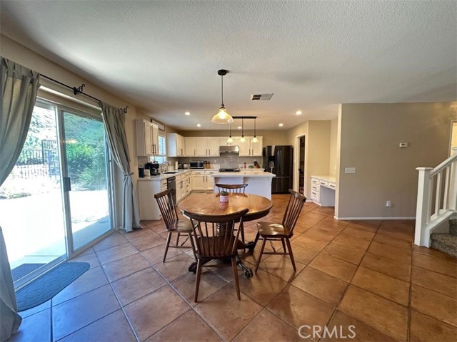 33667 Abbey Road, Temecula CA: https://media.crmls.org/medias/d2116ae3-a3e6-4992-ba3a-cb1fda9bfa93.jpg