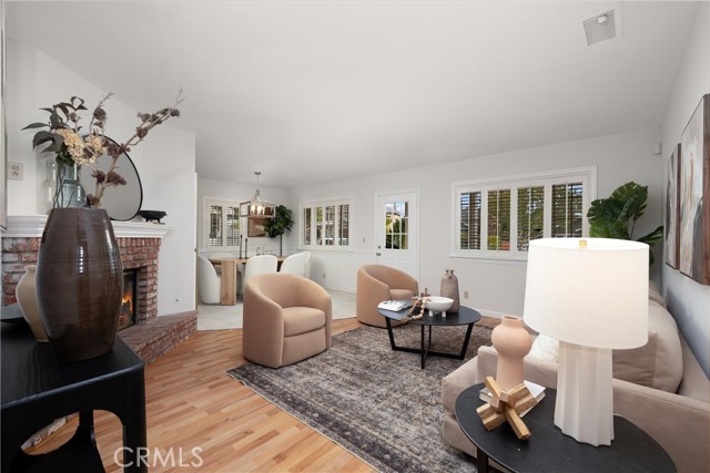 Detail Gallery Image 2 of 6 For 531 W Walnut, Monrovia,  CA 91016 - 4 Beds | 3 Baths