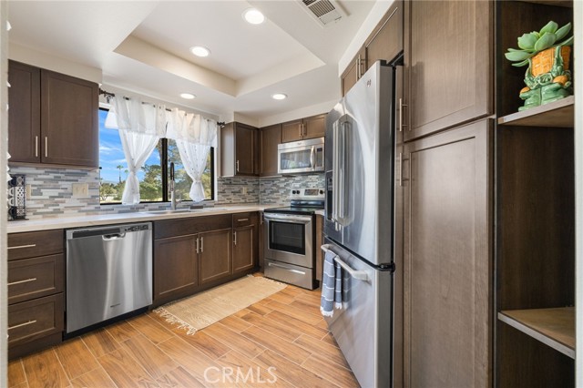 41961 Preston Trail, Palm Desert CA: https://media.crmls.org/medias/d212b735-d75b-4291-9d77-2e82c6b98b6a.jpg
