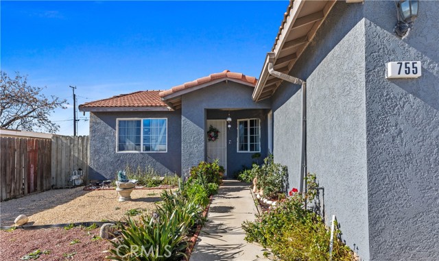 Detail Gallery Image 4 of 28 For 755 N Allen, Banning,  CA 92220 - 3 Beds | 2 Baths