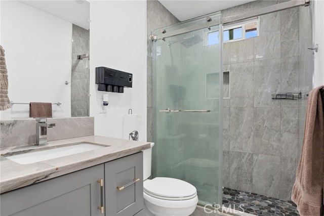 Detail Gallery Image 12 of 16 For 8922 Jennrich Ave, Westminster,  CA 92683 - 7 Beds | 4/1 Baths