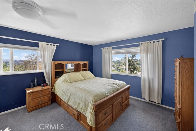 Detail Gallery Image 34 of 69 For 1528 York Dr, Vista,  CA 92084 - 3 Beds | 2 Baths