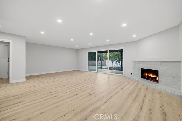 Detail Gallery Image 7 of 33 For 10557 Reseda, Northridge,  CA 91326 - 4 Beds | 3 Baths