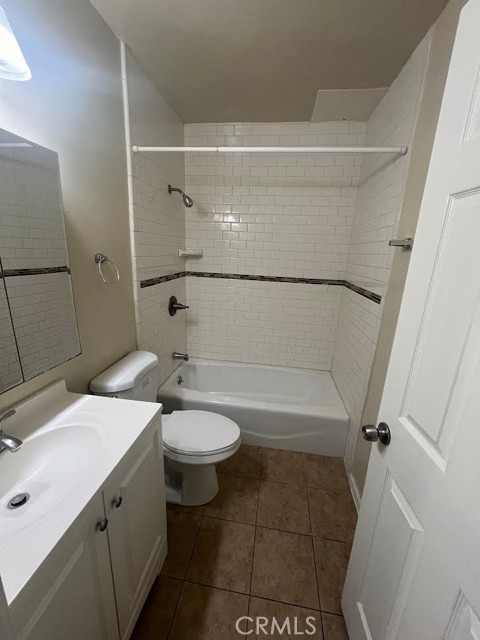 Detail Gallery Image 4 of 4 For 1927 Gardena Ave, Glendale,  CA 91204 - 2 Beds | 1/1 Baths