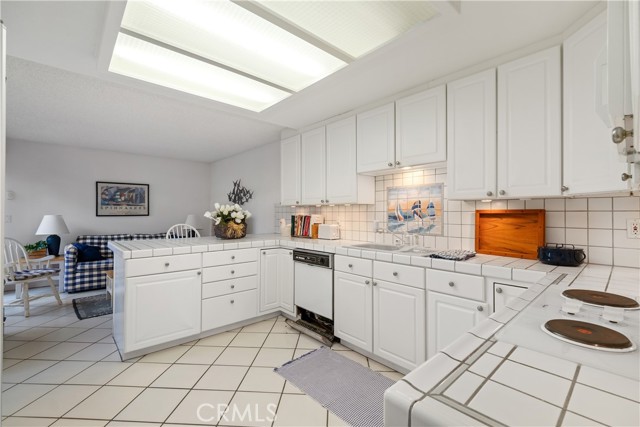Kitchen toward Family Area