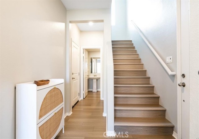 Detail Gallery Image 5 of 7 For 2498 Gunner Ridge, Rialto,  CA 92377 - 3 Beds | 2/1 Baths