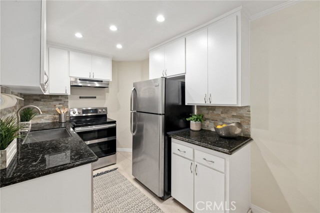 1108 Camino Real, Redondo Beach, California 90277, 2 Bedrooms Bedrooms, ,1 BathroomBathrooms,Residential,Sold,Camino Real,SB21221645