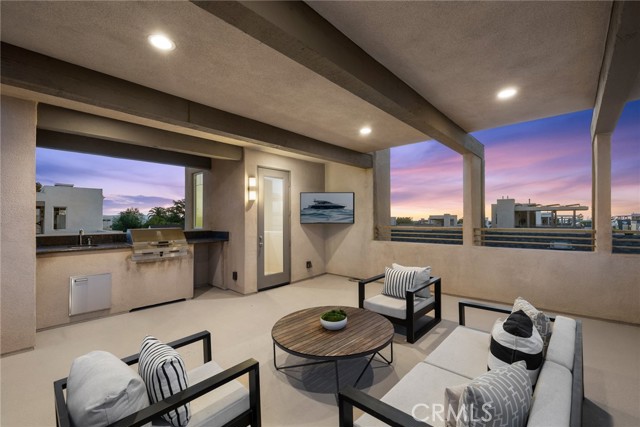 Detail Gallery Image 42 of 75 For 101 Newington, Irvine,  CA 92618 - 4 Beds | 3/1 Baths