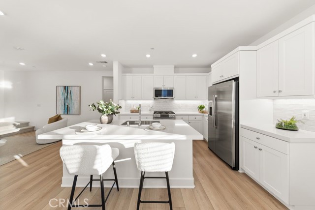 Detail Gallery Image 10 of 28 For 470 Lobata, Irvine,  CA 92618 - 3 Beds | 3 Baths