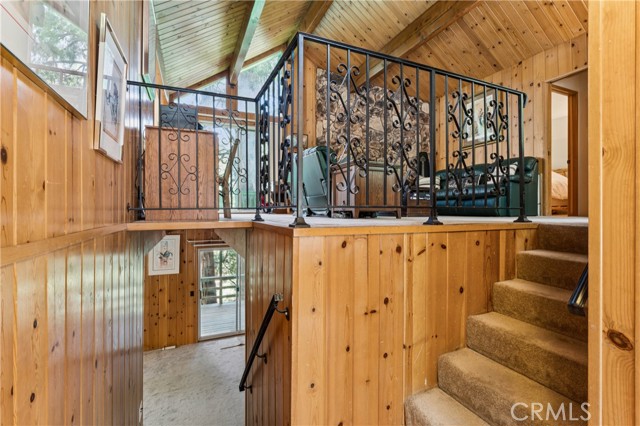 582 Grass Valley Ct, Lake Arrowhead, CA 92352 photo 14