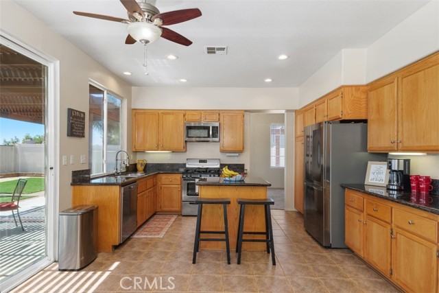 Detail Gallery Image 10 of 33 For 39908 Candy Apple Way, Murrieta,  CA 92562 - 4 Beds | 2/1 Baths