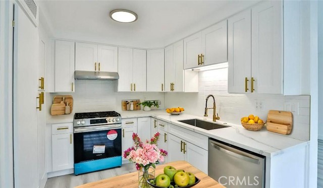 7909 Primrose, Highland CA: https://media.crmls.org/medias/d219c0a5-7fe3-4b28-84ac-c2de227f5290.jpg