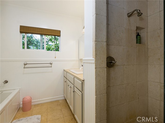 Detail Gallery Image 20 of 35 For 12509 Manor Dr, Hawthorne,  CA 90250 - 3 Beds | 2 Baths