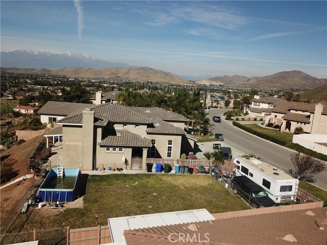 5505 Sunset Ridge Drive, Jurupa Valley CA: https://media.crmls.org/medias/d21a3306-3d85-4d67-b651-df1036b0f231.jpg