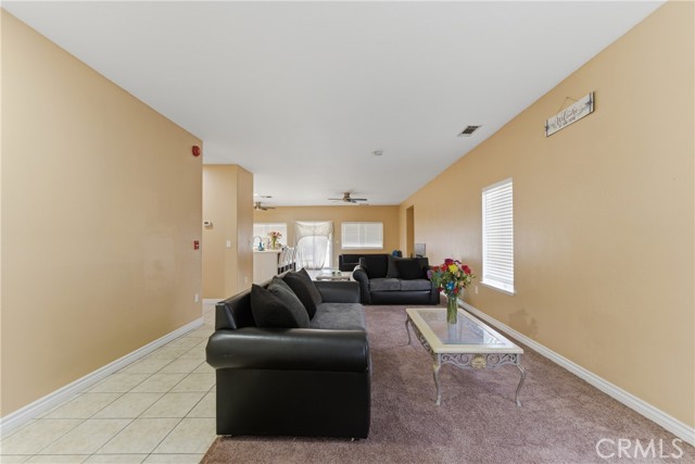 Detail Gallery Image 4 of 32 For 11368 Cactus Ave, Bloomington,  CA 92326 - 5 Beds | 3 Baths