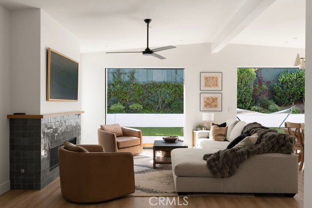 Detail Gallery Image 3 of 22 For 122 W Avenida De Los Lobos Marinos, San Clemente,  CA 92672 - 5 Beds | 4 Baths