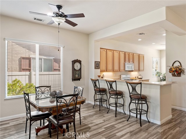 Detail Gallery Image 11 of 28 For 10454 Wilmington Ln, Apple Valley,  CA 92308 - 2 Beds | 2 Baths