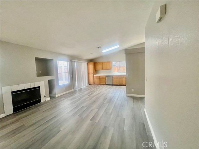 13633 Bentwood Street, Hesperia CA: https://media.crmls.org/medias/d21b952f-70f0-462b-94c4-238a4f5bca08.jpg