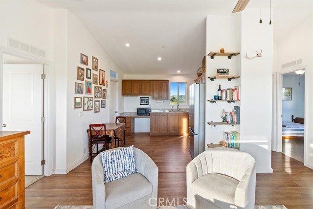 Detail Gallery Image 11 of 57 For 1730 Sutliff, Paso Robles,  CA 93446 - 2 Beds | 2 Baths