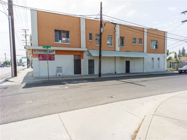 Detail Gallery Image 3 of 30 For 1121 W Base Line St, San Bernardino,  CA 92411 - – Beds | – Baths
