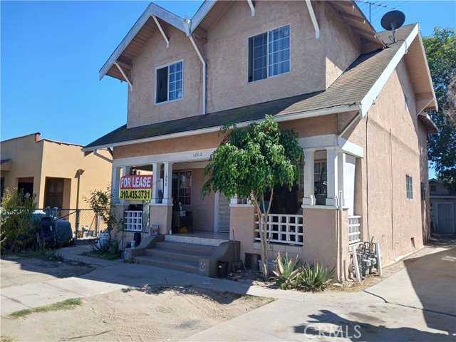 1060 W 51st Place, Los Angeles CA: https://media.crmls.org/medias/d21d9db3-1e23-4977-aaa4-5e27527aa9cd.jpg