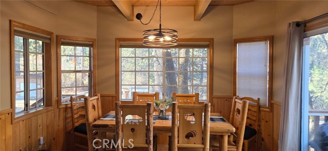 Detail Gallery Image 9 of 27 For 43532 Bow Canyon, Big Bear Lake,  CA 92315 - 3 Beds | 2/1 Baths