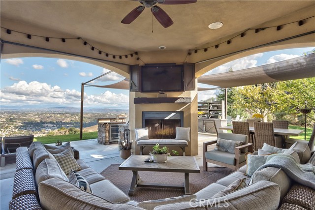 Detail Gallery Image 50 of 74 For 44195 via Horca, Temecula,  CA 92590 - 4 Beds | 3/1 Baths