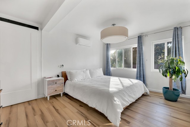 Detail Gallery Image 30 of 52 For 5727 Colbath, Valley Glen,  CA 91401 - 3 Beds | 3 Baths