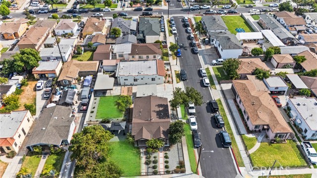 5304 Carmelita Avenue, Maywood CA: https://media.crmls.org/medias/d21f60d8-7367-46bb-ad9e-6501508902ca.jpg
