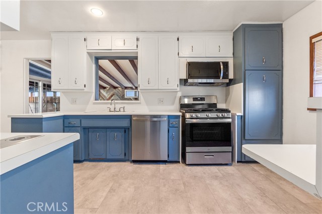 Detail Gallery Image 9 of 23 For 25046 Feijoa, Lomita,  CA 90717 - 3 Beds | 2 Baths