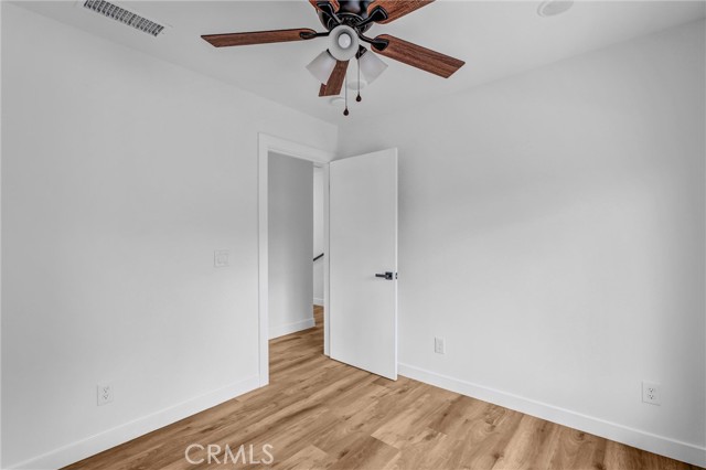 Detail Gallery Image 22 of 25 For 20302 Oxnard, Woodland Hills,  CA 91367 - 3 Beds | 2/1 Baths