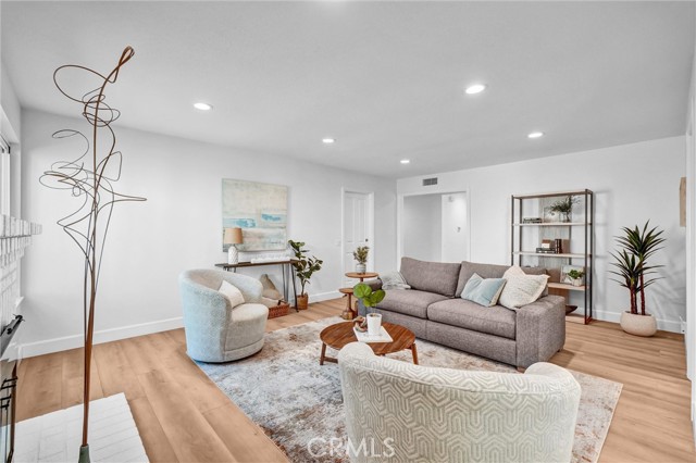 Image 4 of 55 For 23652 Amalia Place