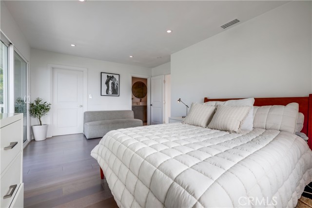605 E Avenida San Juan, San Clemente CA: https://media.crmls.org/medias/d220b7c3-df95-4dcd-8287-034c01e9e4e7.jpg