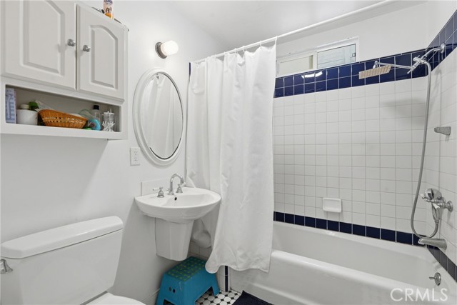 922 S PCH Bathroom 922 S PCH Bathroom