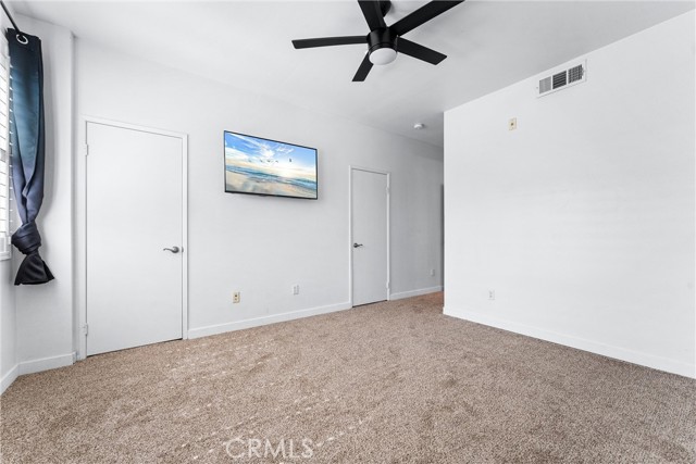 500 N Willowbrook Avenue, Compton CA: https://media.crmls.org/medias/d22115ca-baf8-4a9c-9bba-ef32c0eaf856.jpg