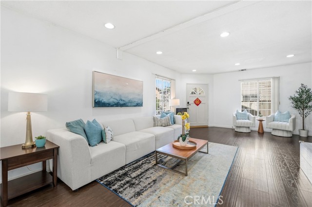 Image 3 of 41 For 3819 Foster Avenue