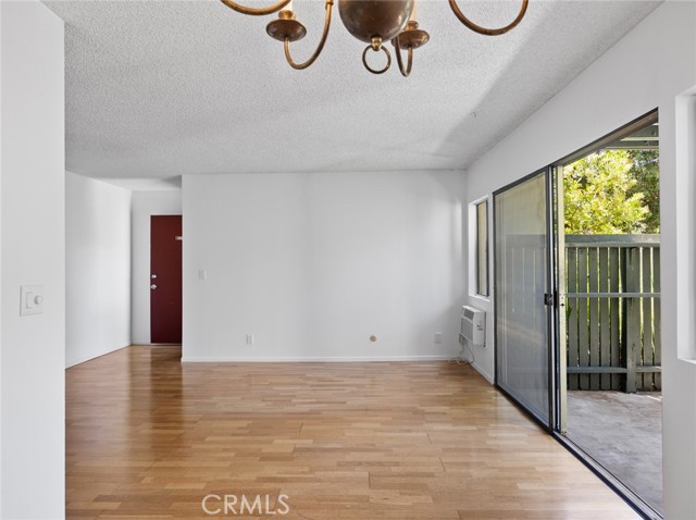 4919 Indian Wood Road, Culver City CA: https://media.crmls.org/medias/d221ede2-d9c3-40a5-b69b-f5f6701648d0.jpg
