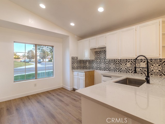 Detail Gallery Image 7 of 34 For 23103 Coffee Berry Cir, Corona,  CA 92883 - 4 Beds | 2 Baths