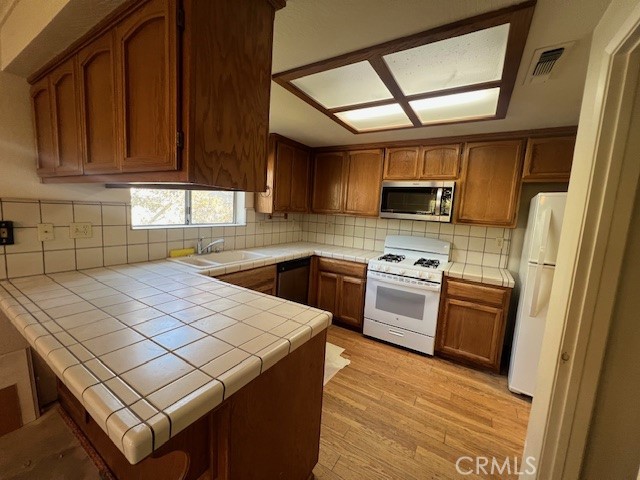 Detail Gallery Image 8 of 33 For 22101 Kay Ct, Sonora,  CA 95370 - 3 Beds | 2/1 Baths