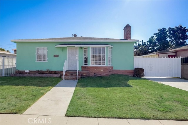 Detail Gallery Image 1 of 1 For 12824 S Castlegate Ave, Compton,  CA 90221 - 3 Beds | 1 Baths