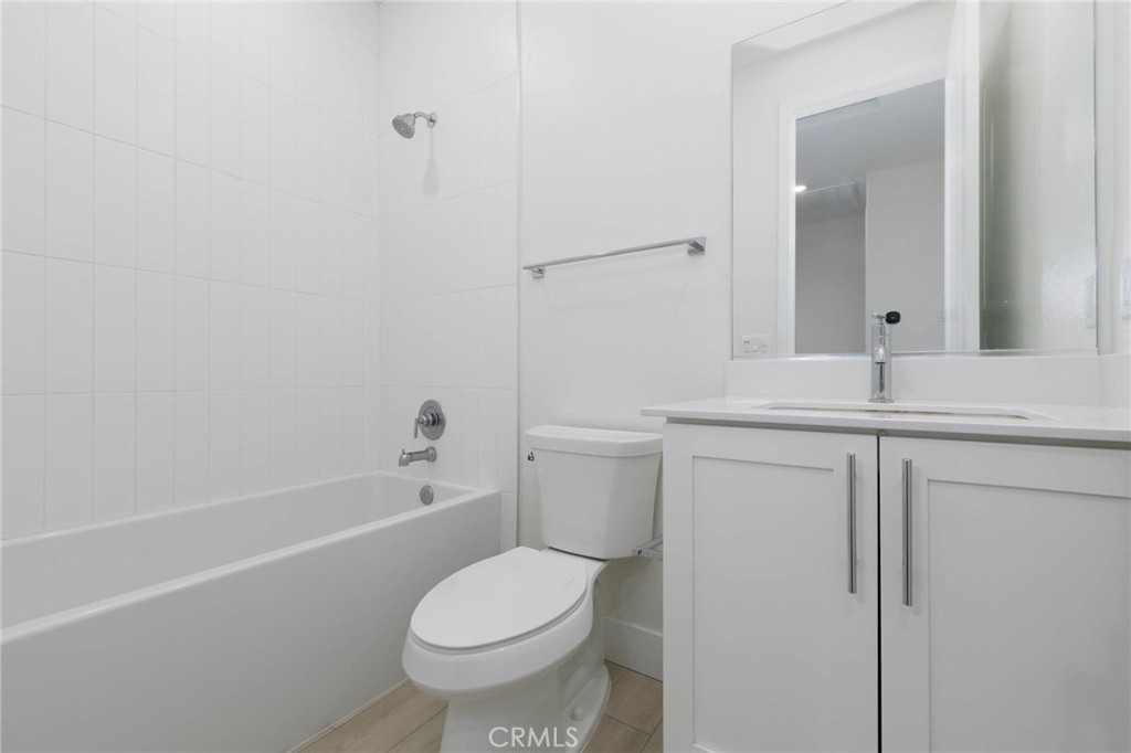 https://media.crmls.org/medias/d2252849-ff08-4345-8479-d2109b2715f3.jpg?preset=X-Large