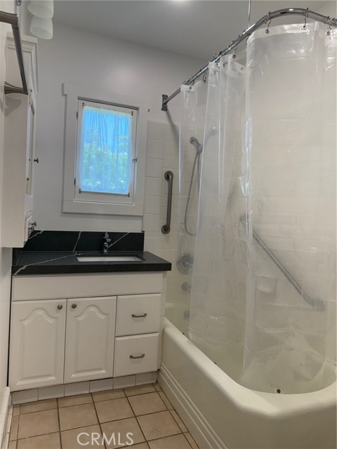 297 N Garfield Avenue, Pasadena CA: https://media.crmls.org/medias/d22553a3-b6e9-41ff-b858-f0ad0cd26a12.jpg