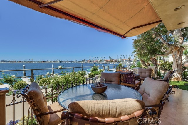 6048 Lido Lane, Long Beach CA: https://media.crmls.org/medias/d2263e26-ec3f-477c-b22b-d4aceb1cabf2.jpg