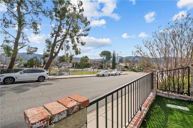 Detail Gallery Image 34 of 38 For 28515 Winterdale, Canyon Country,  CA 91387 - 3 Beds | 2 Baths